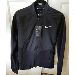 Nike Women's Full Zip Flyvent, Water-Resistant